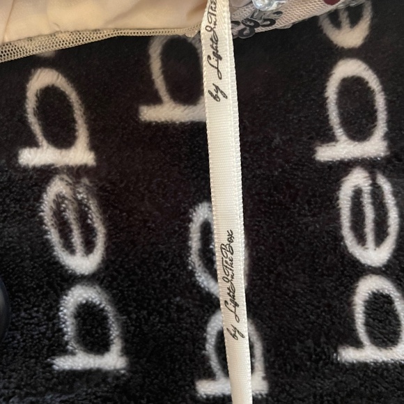 This is a Light In The Box dress - Picture 2 of 11